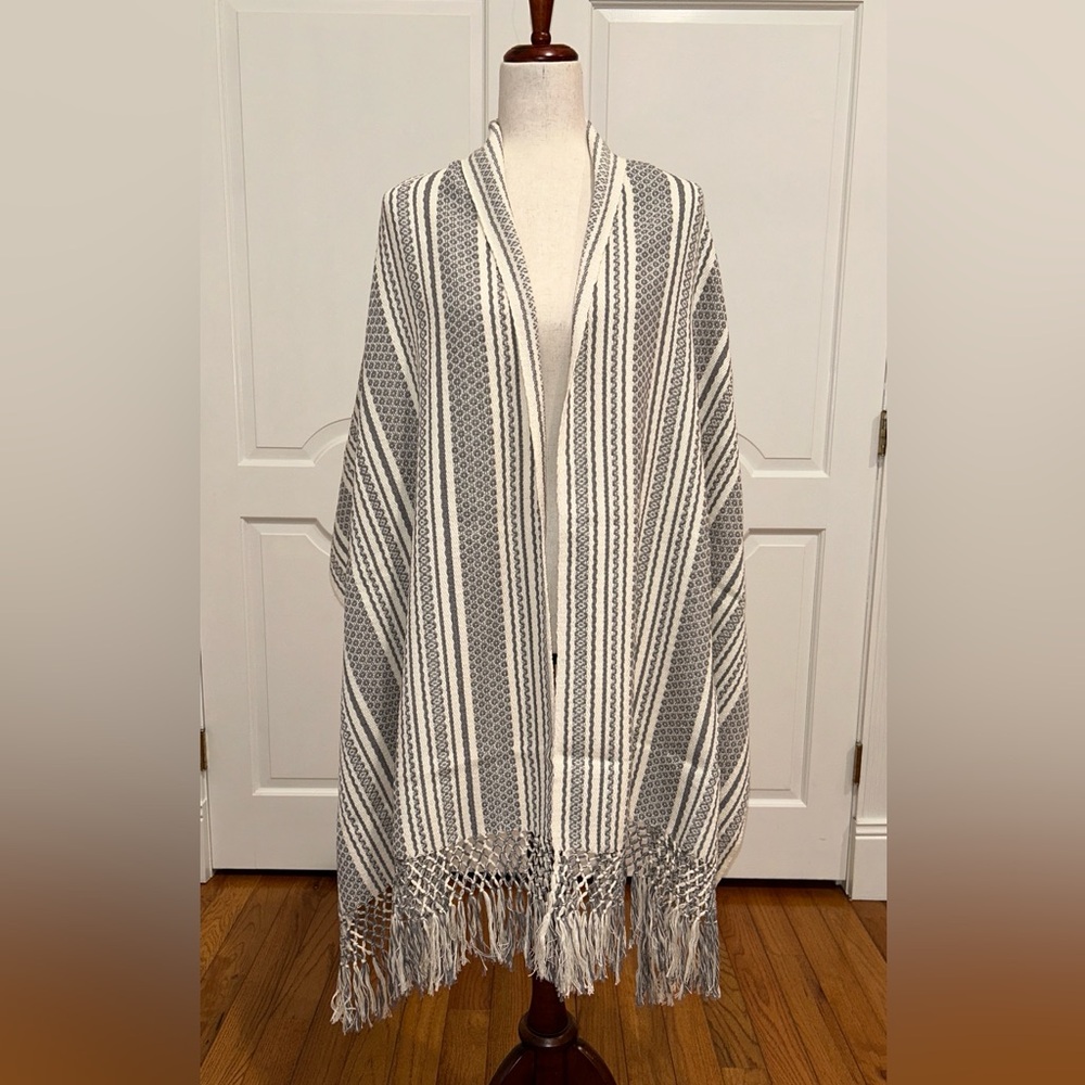 Artisanal, One of the kind Mexican woven rebozo. Mexican Shawl. Winter Cover.